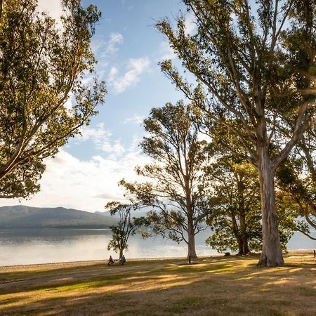 Hop, Skip And Jump To The Lake - Te Anau House Eksteriør billede