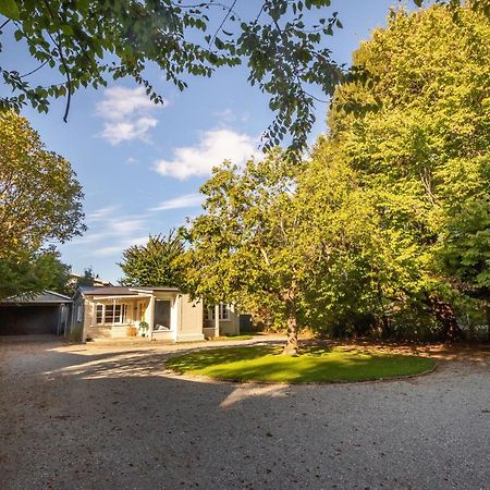 Hop, Skip And Jump To The Lake - Te Anau House Eksteriør billede
