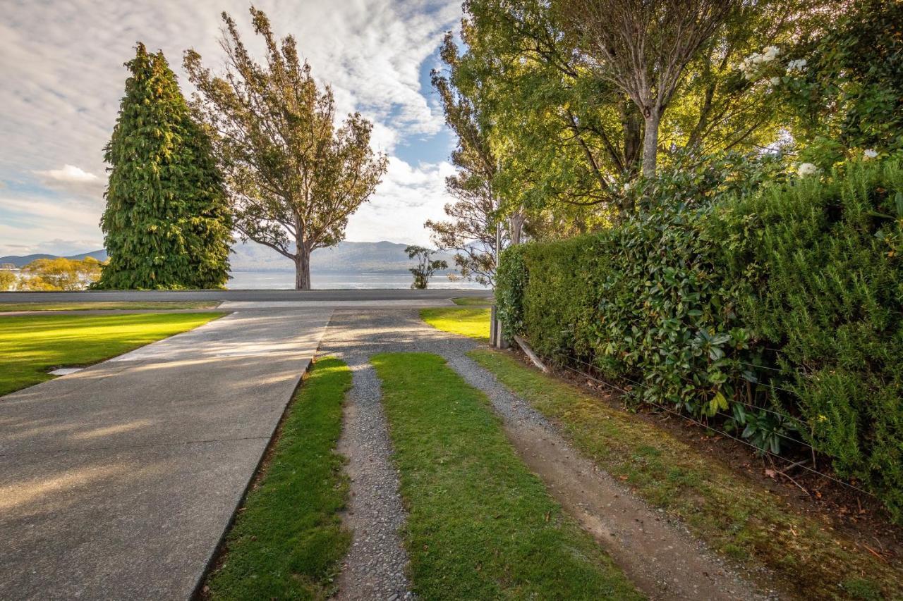 Hop, Skip And Jump To The Lake - Te Anau House Eksteriør billede