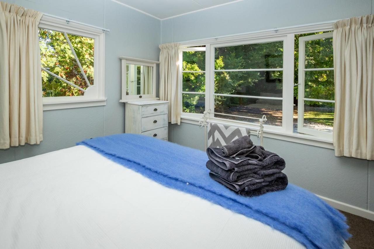 Hop, Skip And Jump To The Lake - Te Anau House Eksteriør billede