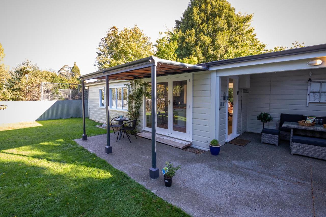 Hop, Skip And Jump To The Lake - Te Anau House Eksteriør billede