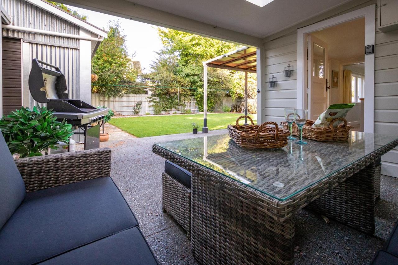 Hop, Skip And Jump To The Lake - Te Anau House Eksteriør billede